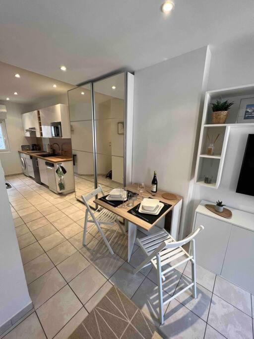 Appartement Climatise En Bord De Mer 라시오타 외부 사진