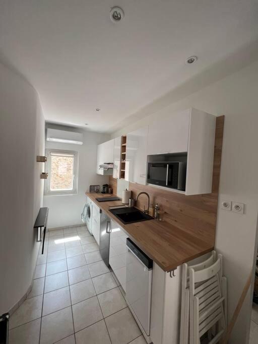 Appartement Climatise En Bord De Mer 라시오타 외부 사진